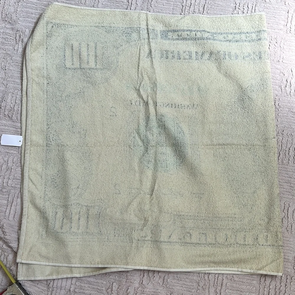 $100 bill beach or bath towel by Kaufman, 100% cotton, New with tags